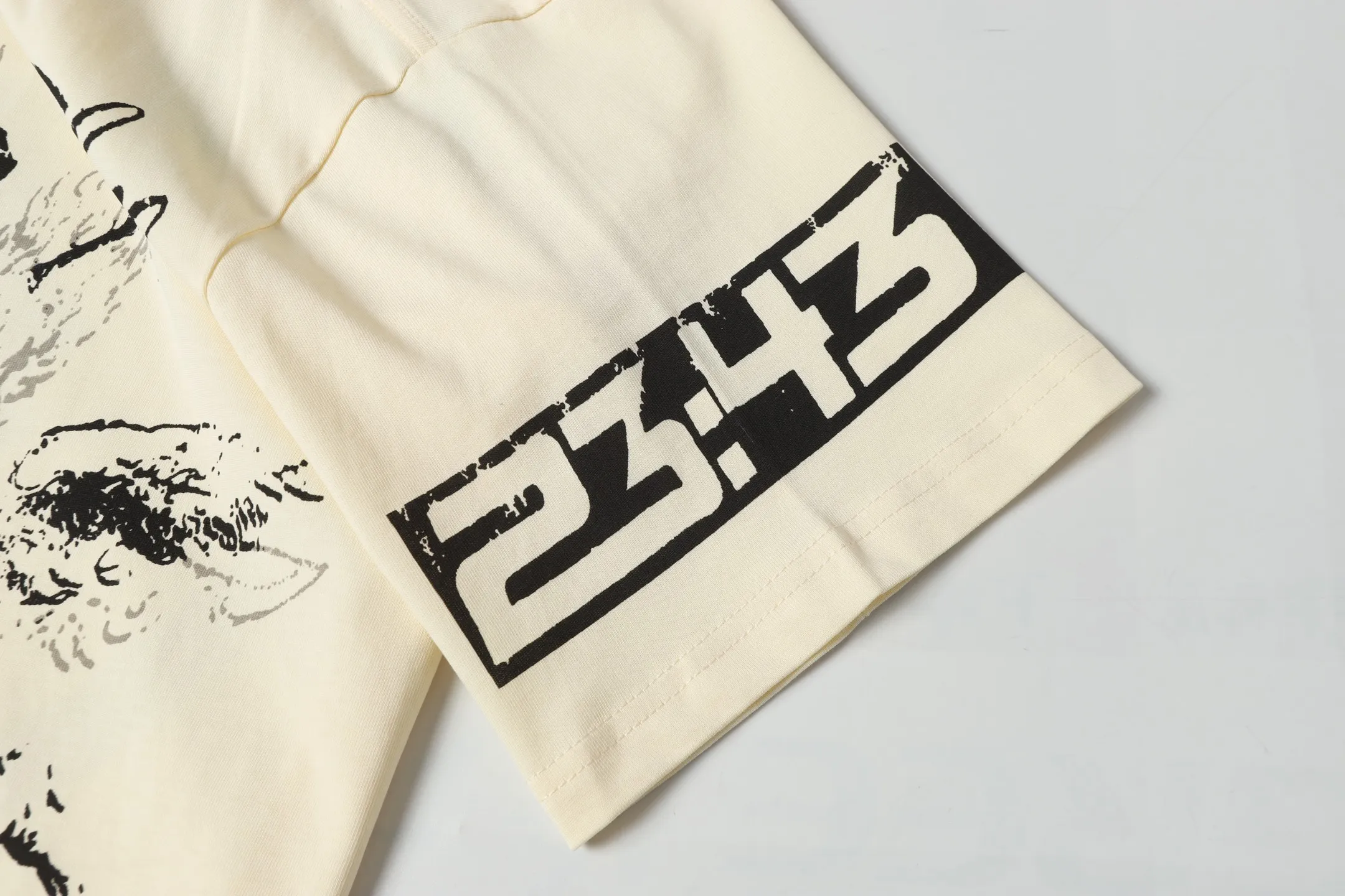713# /White I P54 In Stock Hellstar 、 T （fabric):32 240 Sizes（size）：S-M- L- X L （colour）： /White